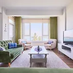 شقة Luxury With Bosphorus View In Sariyer!