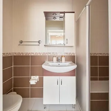 Luxury With Bosphorus View In Sariyer! * Estambul