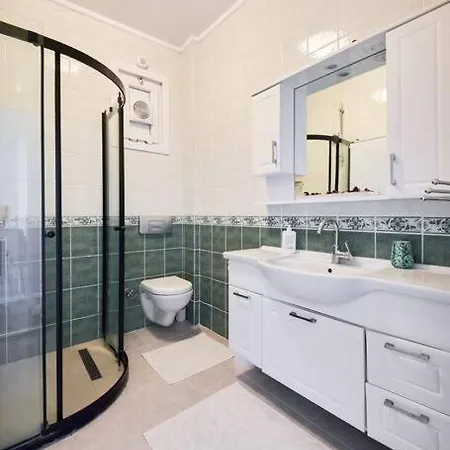 Luxury With Bosphorus View In Sariyer! Isztambul