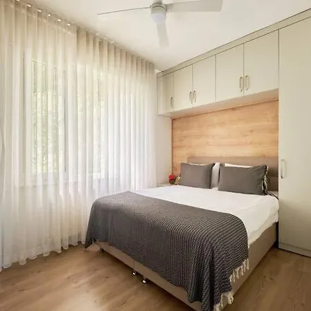 Apartment Luxury With Bosphorus View In Sariyer!